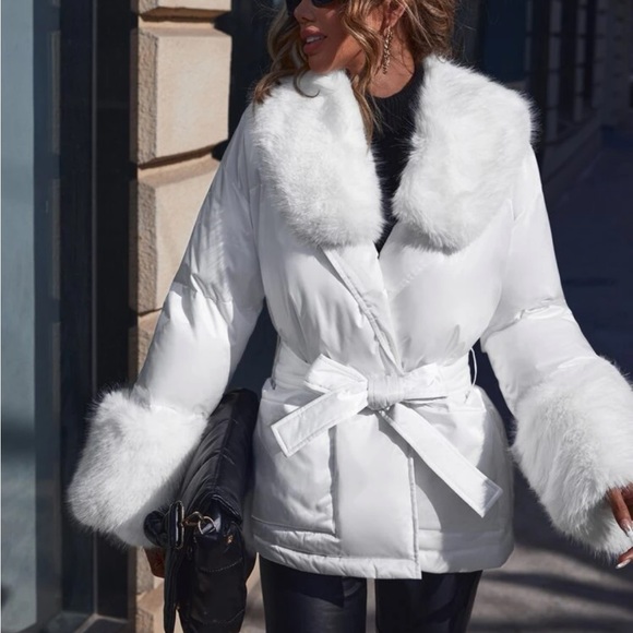 Luxe vegan fur detail belted puffer coat - Picture 6 of 6
